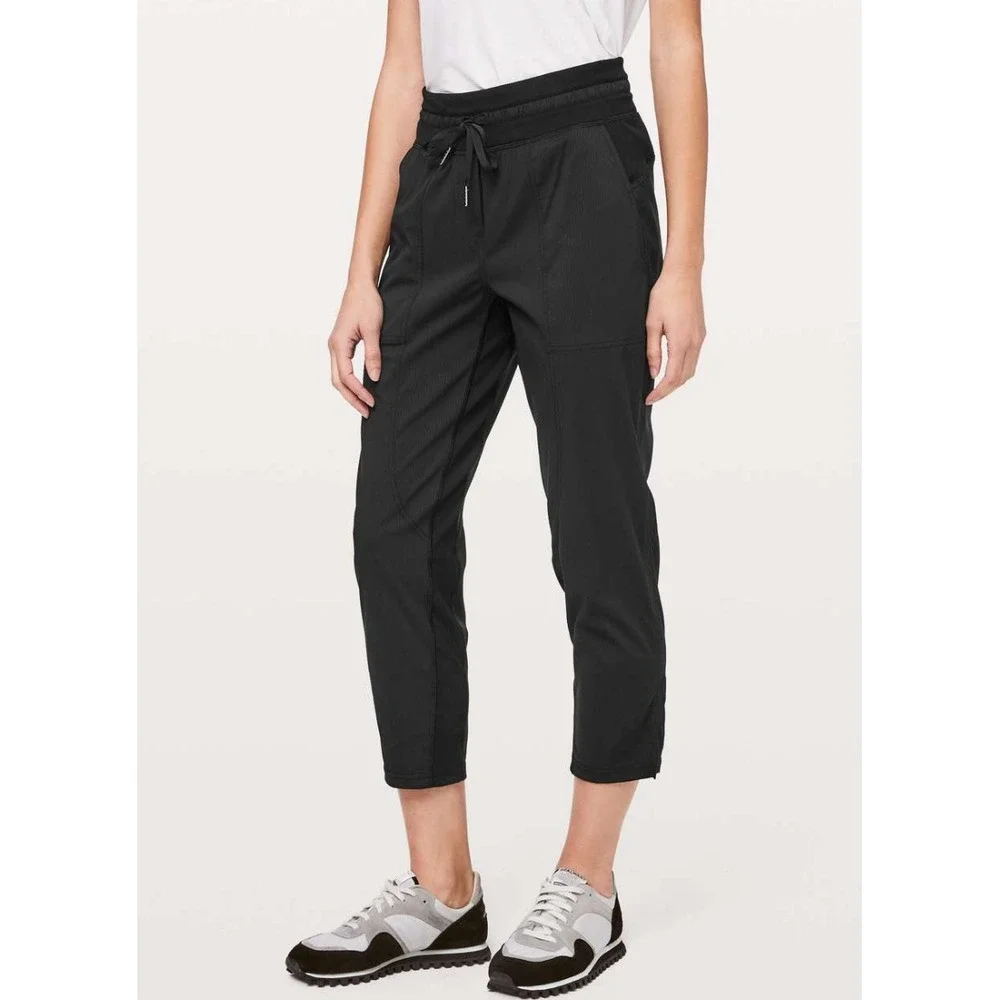 Lululemon Dance Studio Crop 25
